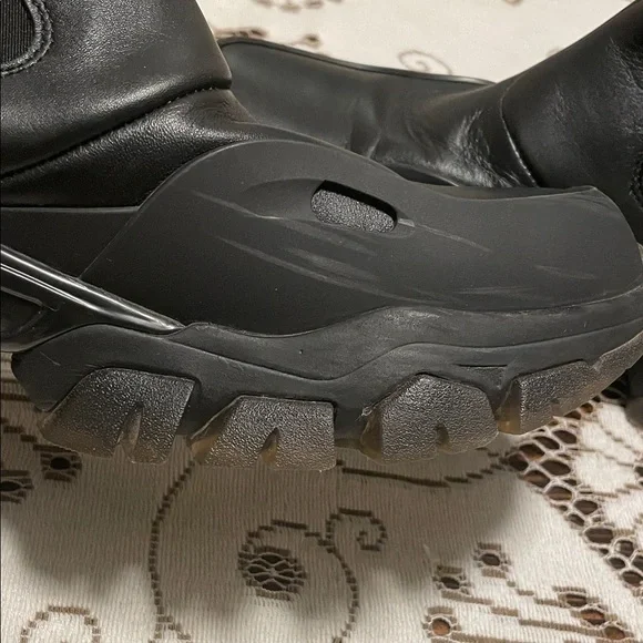 Moncler 1017 Genius 6 Alyx Sleek Black Chunky Leather Ary Ankle Boots - Picture 11 of 16